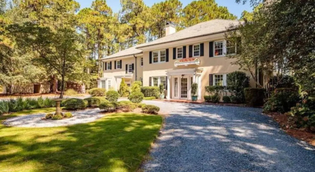 Вилла Knollwood House Bed & Breakfast
