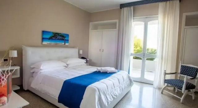 Двухместный номер Standard с балконом и с видом на море Hotel Isola Lo Scoglio