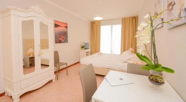 Студия с видом на озеро Il Sogno Apartments