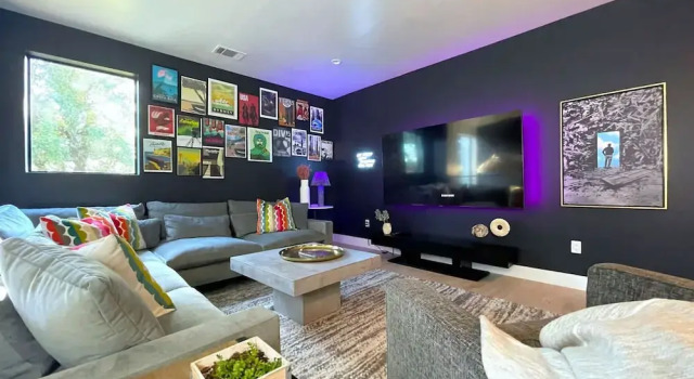 Eastside Mansion   Pool Rainey St   7 min drive, Austin, Забронировать Отель Остин Greater Austin