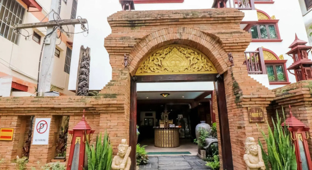 Nida Rooms King Phrapokklao Empire