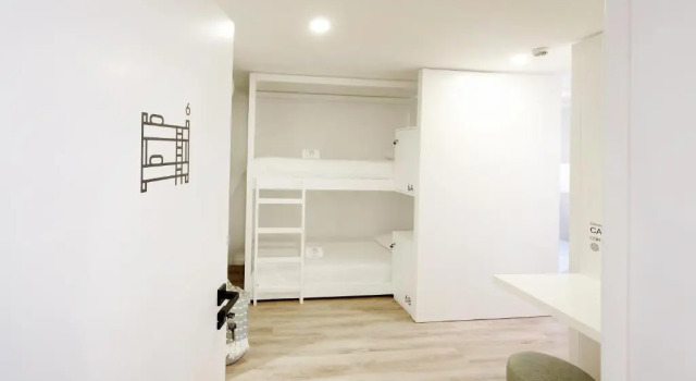 Кровать в общем номере (мужской номер) Boa Nova Hostel