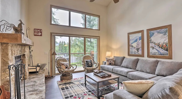 Апартаменты с 3 комнатами с балконом Walk to Lift: Townhome w/ Shuttle in Breckenridge!