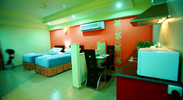 Standardowy dwuosobowy pokój Johny International Hotel