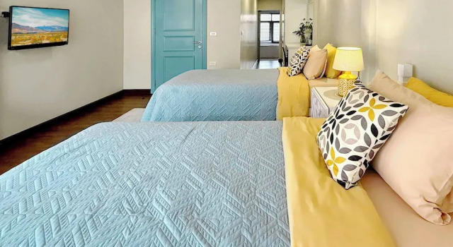 Stylish 3-bedroom Townhome in Heart of Bangkok, Забронировать Дом для отпуска Коттеджи Бангкока, рядом с Международный колледж Университета Бангкока, Коттедж