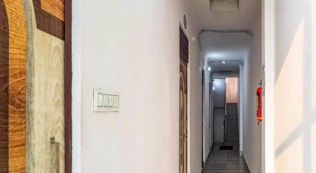 OYO 72465 Hotel Gudaura, Buchen Sie Hotel Lucknow Uttar Pradesh