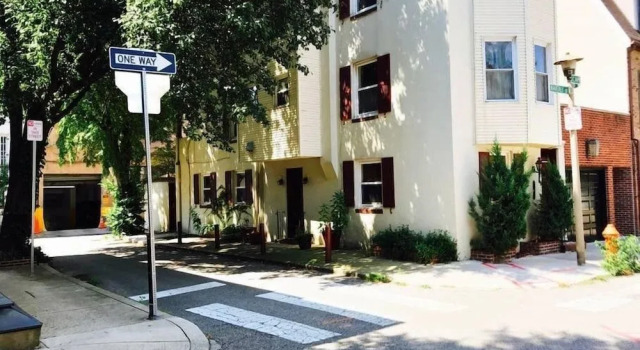 GEM Location+cozy Studio 1bd, Bath&kitchen!
