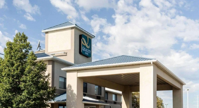 Четырёхместный номер Standard Quality Inn Brandon - Sioux Falls