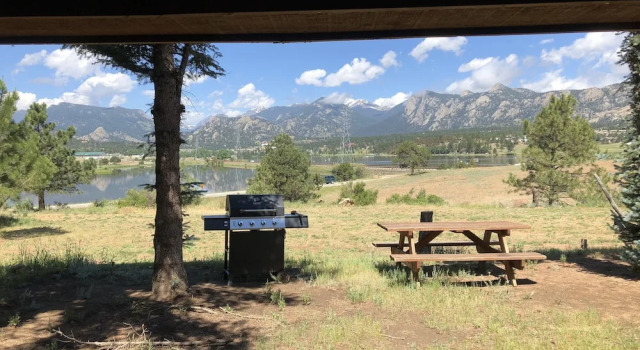 Двухместный номер Standard с балконом и с видом на озеро Estes Lake Lodge