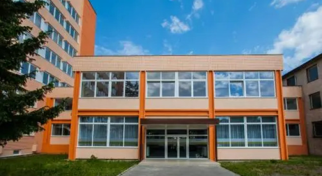 Kongresové Centrum A Grand Café Senica, Rezervovat Hotel Hotely v Trnavský kraj s parkováním, Parkování