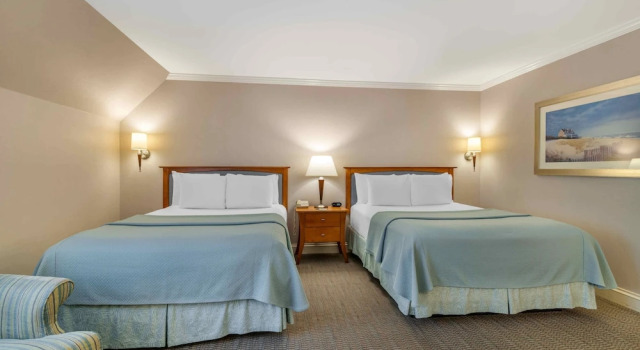 Четырёхместный номер Standard Gorges Grant Hotel