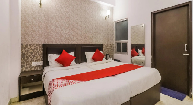 OYO 29096 Shani paradise, Забронировать Отель Калвара Jaipur Region