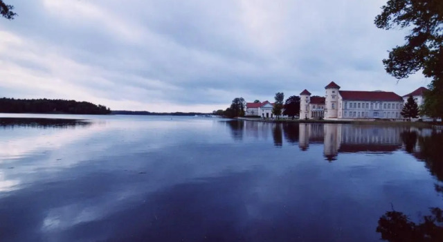 Marstall im Schlosspark Rheinsberg, Забронировать Отель Отели Rheinsberg Lake Region с парковкой, Парковка