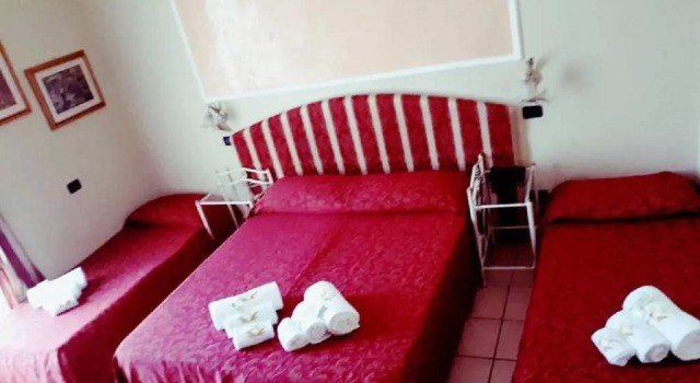 Четырёхместный номер Standard Hotel Sicilia