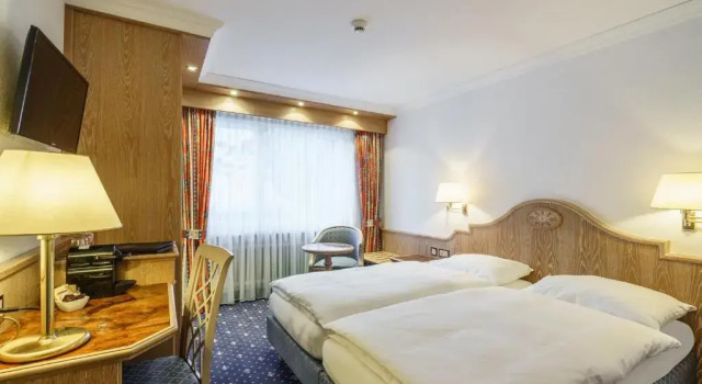 Номер Economy Hotel Alpenroyal