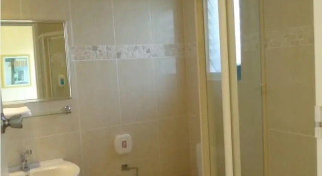Номер Executive Moon River Motor Inn