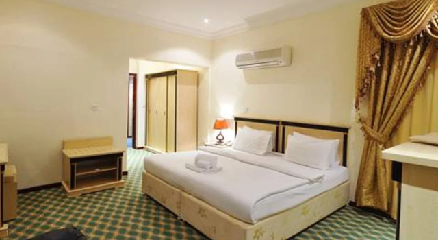 Crystal Palace Hotel Doha, Забронировать Отель Доха Катар, рядом с Форт Доха, 3* 4*