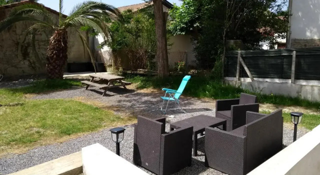 APT T3 n1 A 50M DE LA PLAGE et jardin