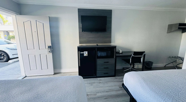 Четырёхместный номер Standard SureStay by Best Western Fresno Central