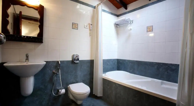 Vembanad House Boutique Back Water Homestay, Book Boutique Hotel Hoteller i Muhamma med parkering, Parkering