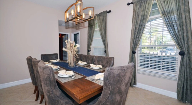 Formosa Gardens 220794