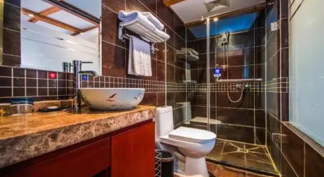 Days Inn Frontier Emeishan, Book Hotel Hotels in Emeishan with a Pool, Swimming Pool