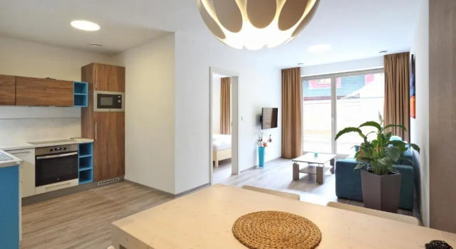 Apartmány Terasy Café, Book Hotel Hoteller i Jizera Mountains med parkering, Parkering