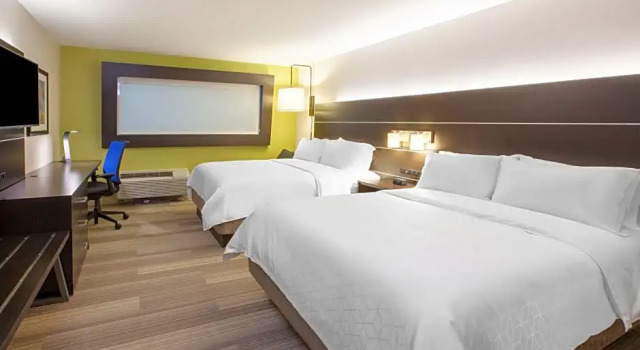 Четырёхместный люкс Holiday Inn Express and Suites Griffin by IHG