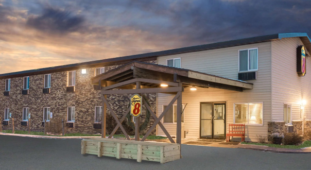 Super 8 by Wyndham Superior WI, Buchen Sie Gasthaus Motels in Wisconsin, Motel