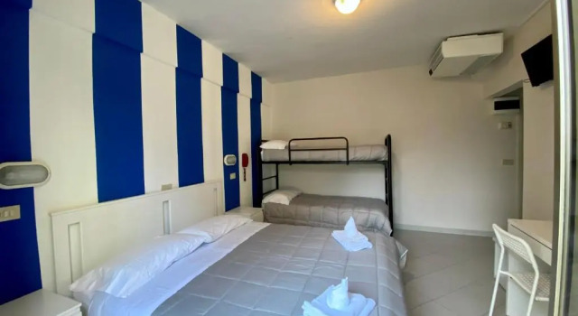 Четырёхместный номер Standard Hotel Las Vegas