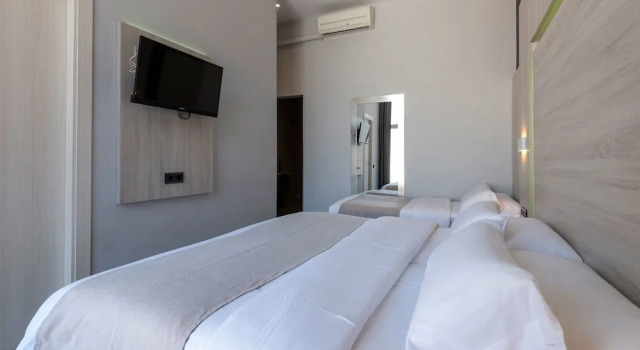 Трёхместный номер Standard с видом на город Plaza Goya Rooms