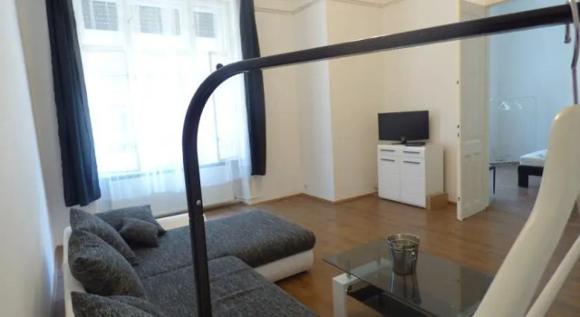 Klauzál cafe and home