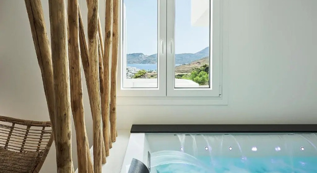 Люкс Nirome Luxury Suites