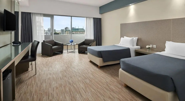 Номер Superior RELC International Hotel