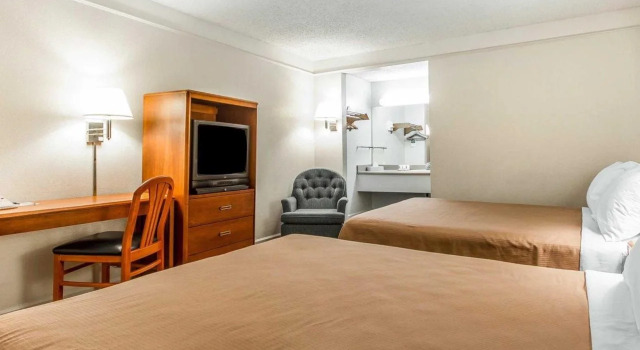 Quality Inn Stockton, Book Hotel Hoteller i Stockton med pool, Swimmingpool
