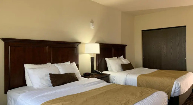 Четырёхместный номер Standard Radisson Hotel River Falls