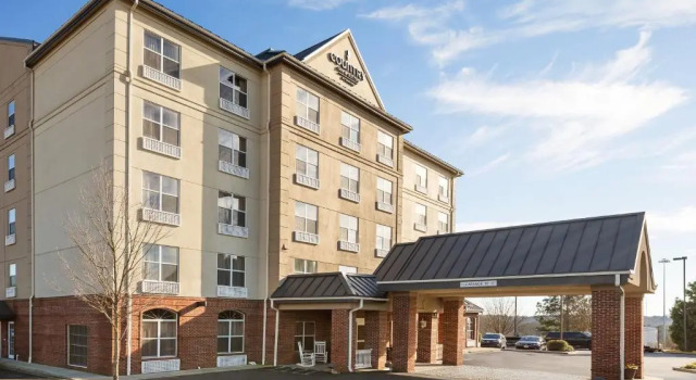 Четырёхместный номер Standard Country Inn & Suites by Radisson, Anderson, SC
