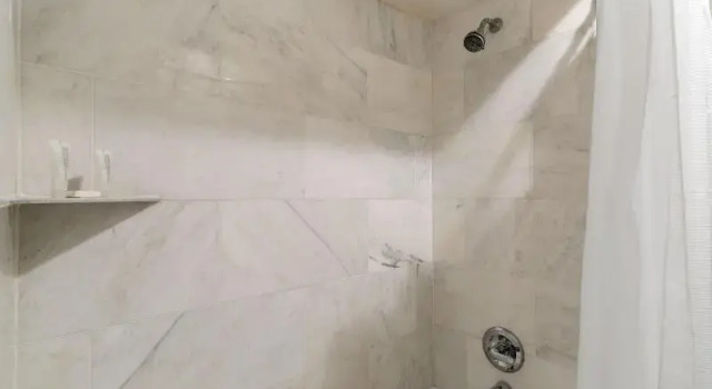 Четырёхместный номер Standard с балконом Hotel Provincial