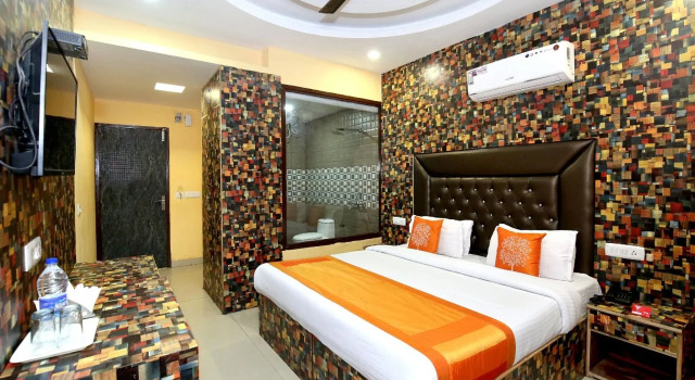 Fabexpress Grand Inn, Varaa Hotelli Hotellit Chandigarh Region aamiaisella, Aamiainen