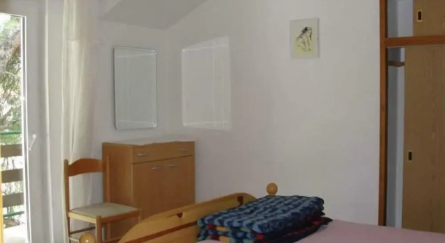 Apartments Pinija - Economy Two Bedroom Apartment With Balcony -, Book Lejlighed Hoteller i Split Region med parkering, Parkering