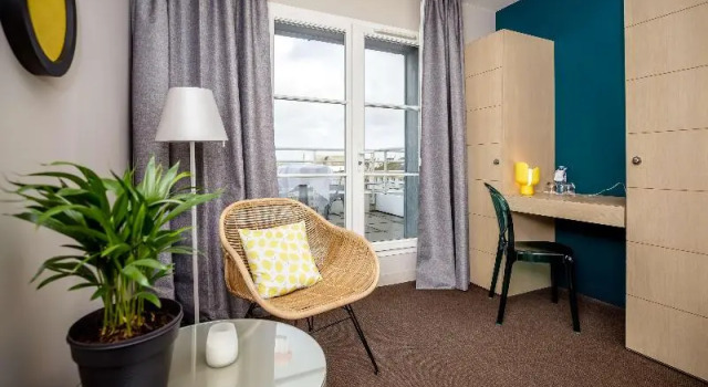 Семейный номер Standard с балконом Best Western Plus Hôtel Vannes Centre Ville