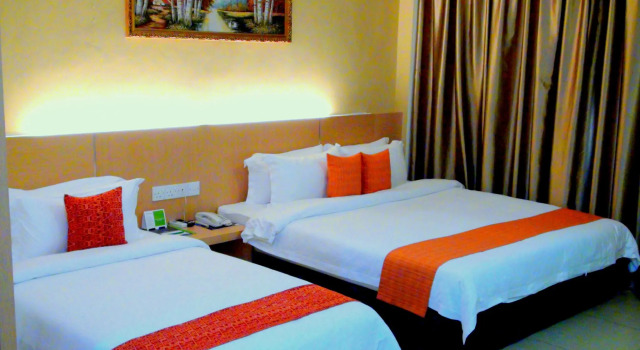 Номер Standard Paragon Lutong Hotel