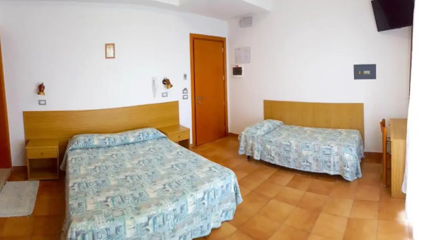 Трёхместный номер Standard Hotel Anna