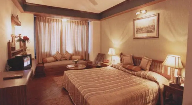 Sun N Snow Inn Kausani by Leisure Hotels, Book Hotel Hotels in Uttarakhand with a Pool, Swimming Pool