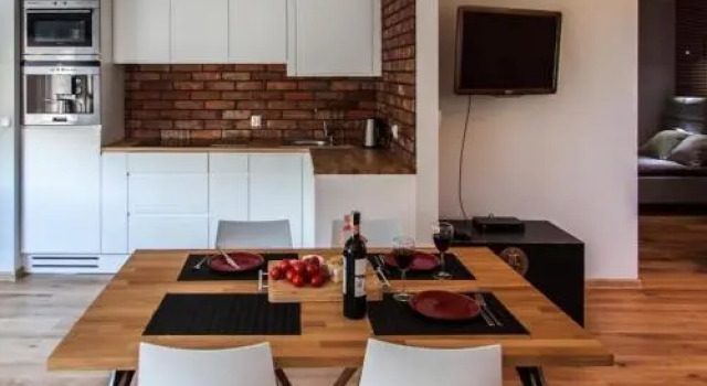 U Zuzanny 2, Varaa Huoneisto Hotellit Pommeri pysäköinnillä, Pysäköinti