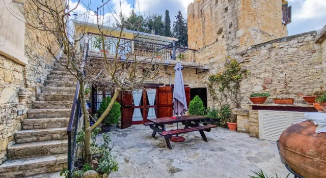 Appartement To Chorio
