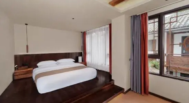 Люкс Waterfront Residence View Garden (Lijiang Ancient City Sifang Street Store)