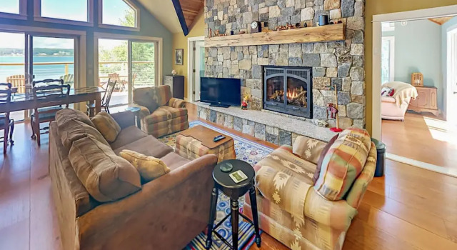 24 Meadow Point Rd Cottage 3 Bedrooms 2.5 Bathrooms Cottage, Book Feriehus Lamoine Man