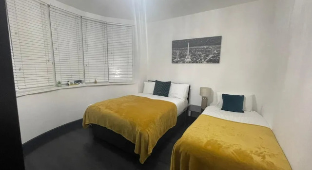 The Luxury Holiday Home, Book Feriehus Trafford Merseyside