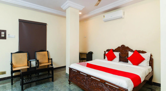 OYO 27889 Akshaya Pride, Varaa Hotelli Hotellit Andhra Pradesh pysäköinnillä, Pysäköinti